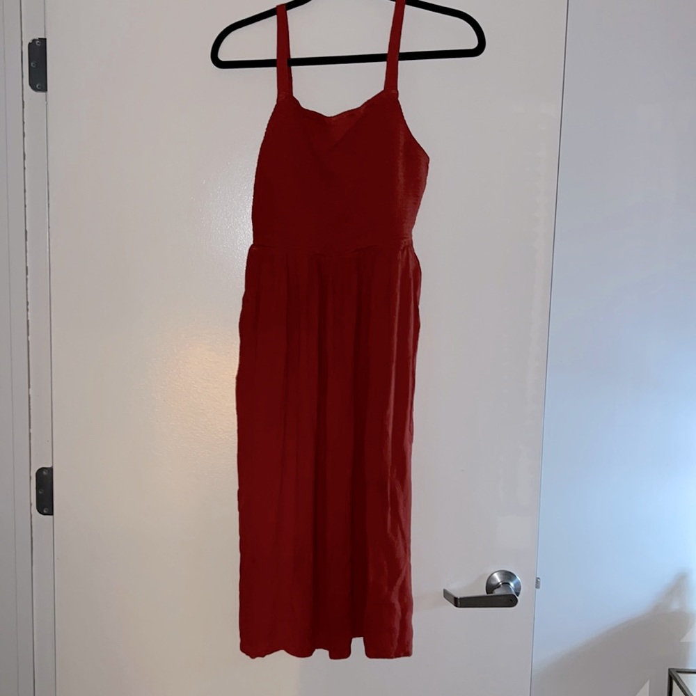 NWOT rust colored smocked midi dress